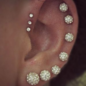 Triple-Forward-Helix-Piercing Stoke Body piercing Hanley